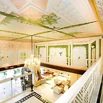 Monarque Sultan Aparthotel 4*