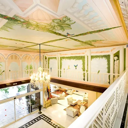 Monarque Sultan Aparthotel 4*