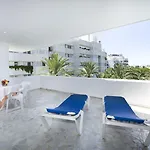 Monarque Sultan Lägenhetshotell