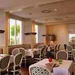 Monarque Sultan Lägenhetshotell Marbella