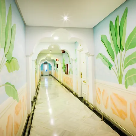 Monarque Sultan Aparthotel